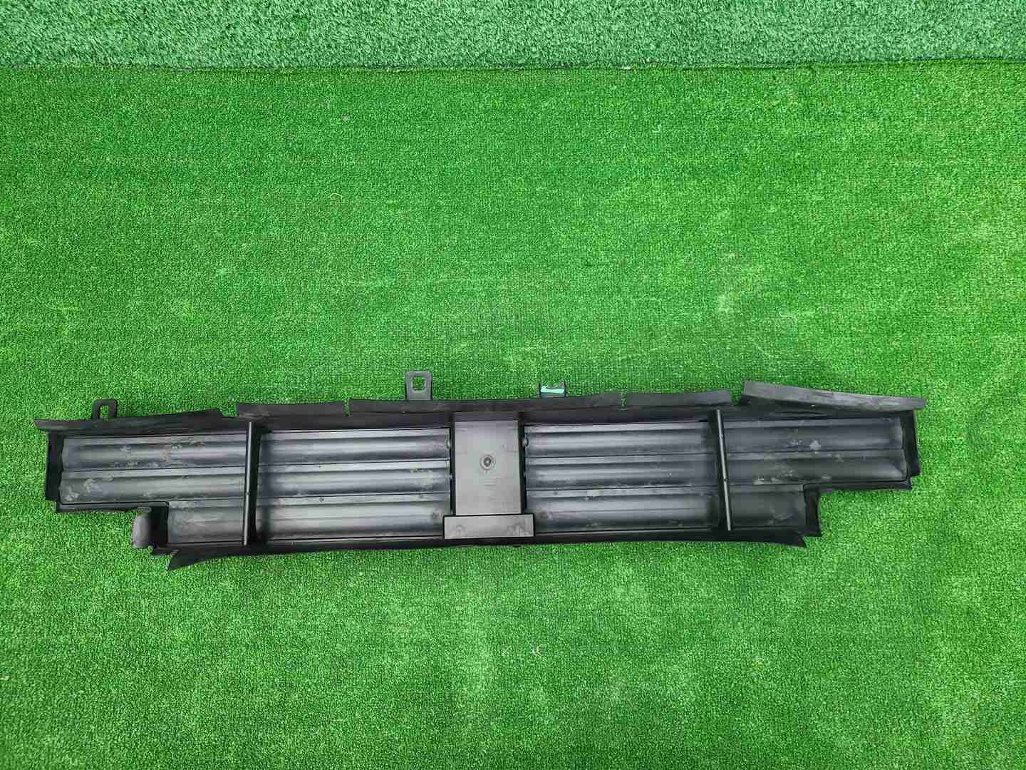 Воздуховод радиатора BMW 7er G70 (2022-н.в.)