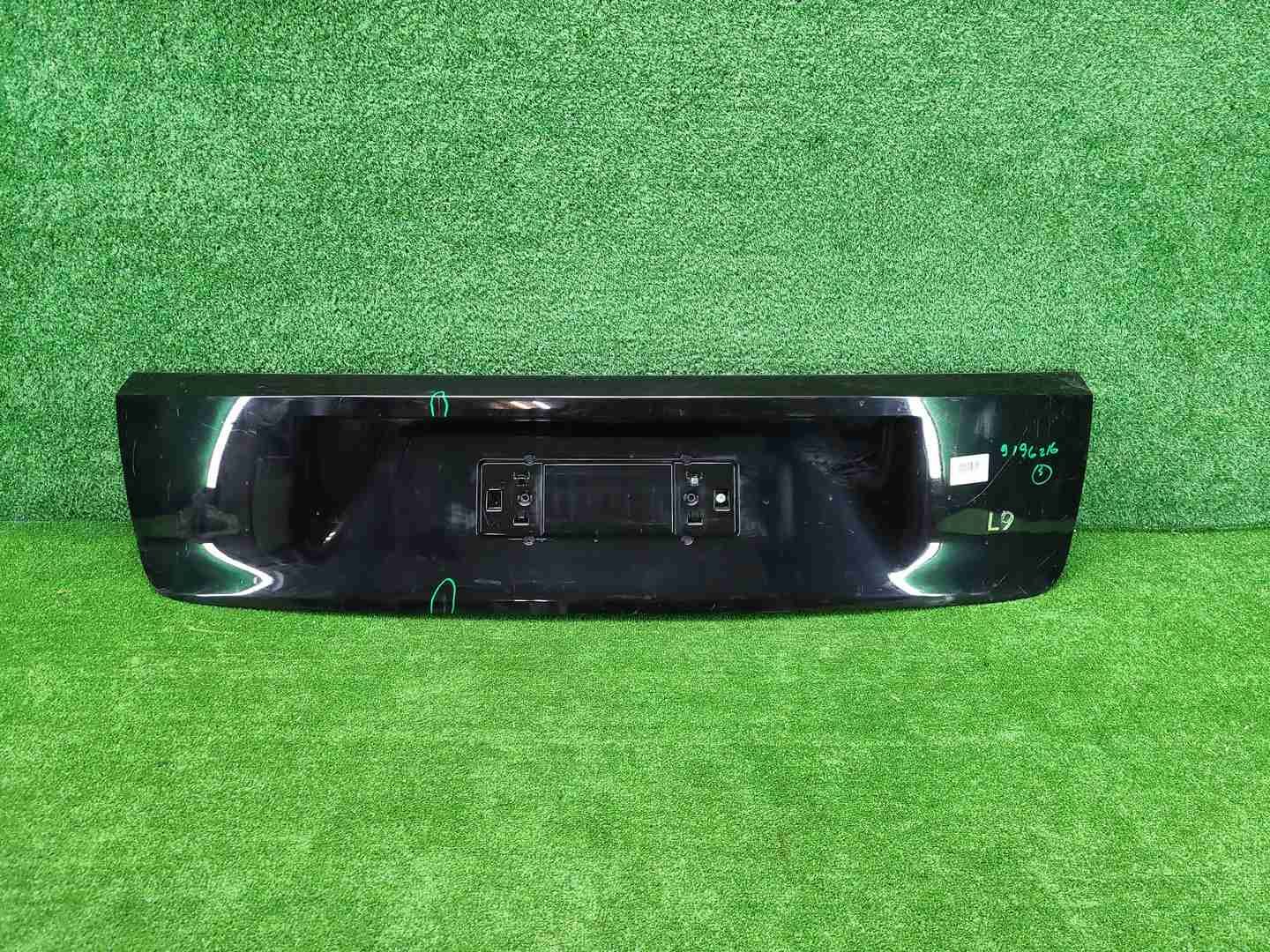 Накладка крышки багажника Lixiang L9 (2022-н.в.)