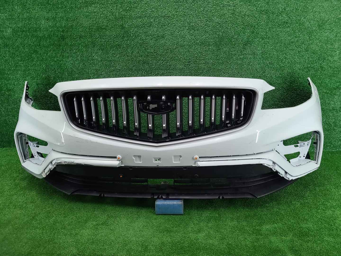 Бампер передний Geely Atlas Pro (2021-2025)