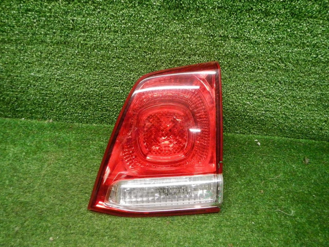 Фонарь правый внутренний Land Cruiser 200 (07-12)