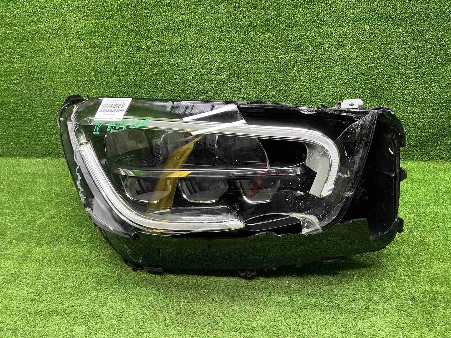 Битая Фара правая Mercedes GLC X253 (19-22) LED
