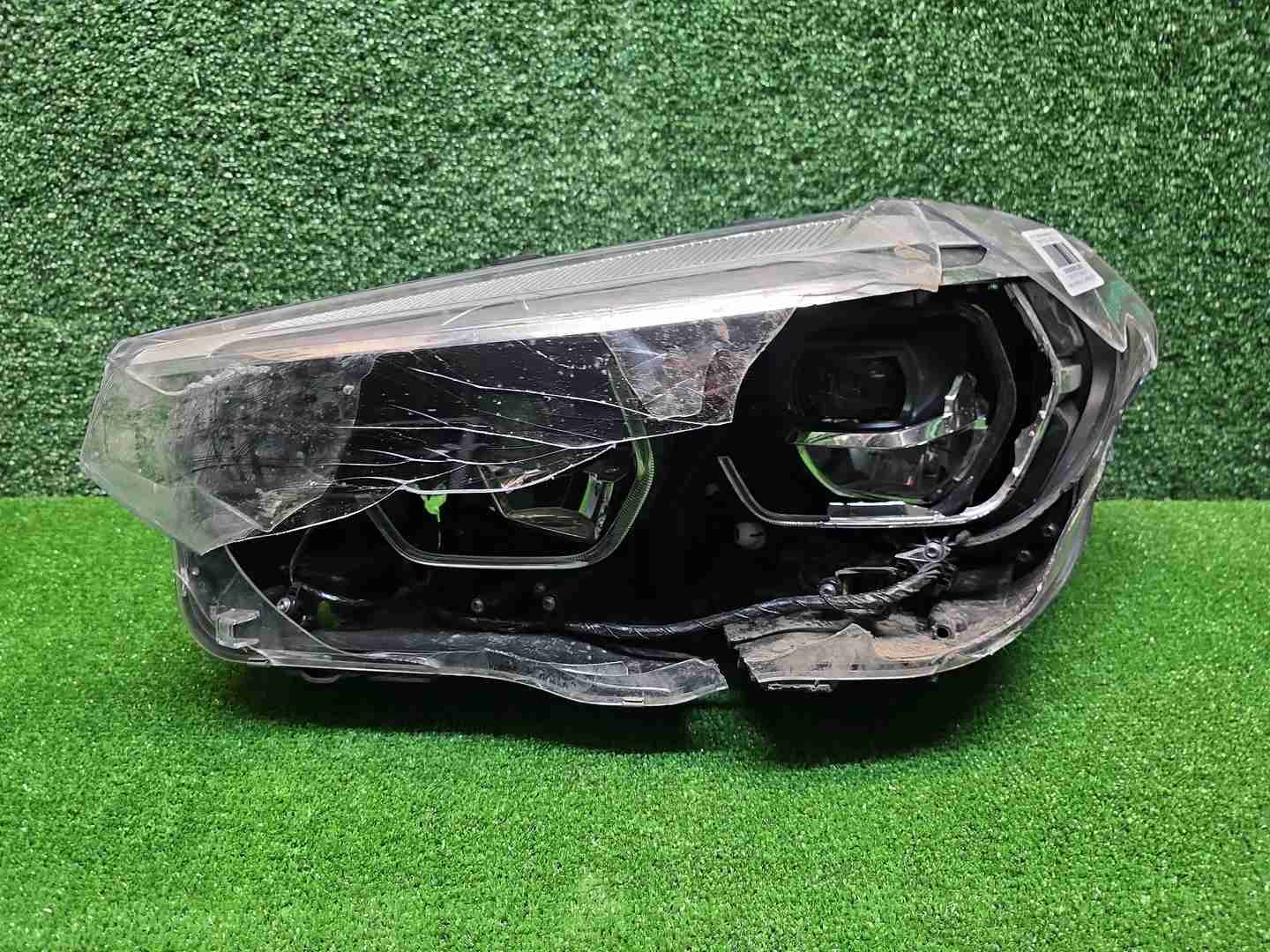 Битая Фара левая BMW X3 G01 (17-21) Adaptive LED