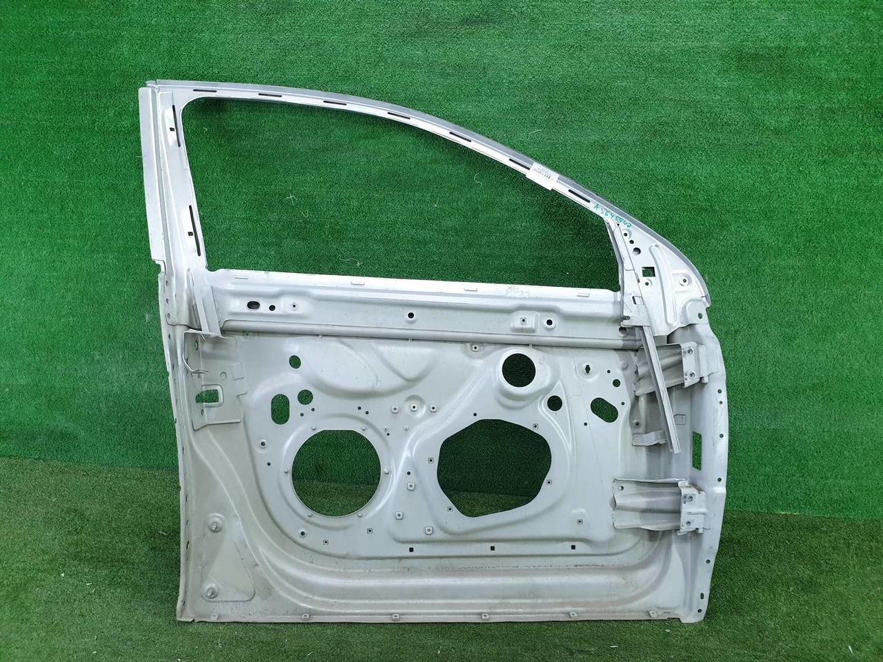 Дверь передняя правая VW Golf 5 (2003-2009)