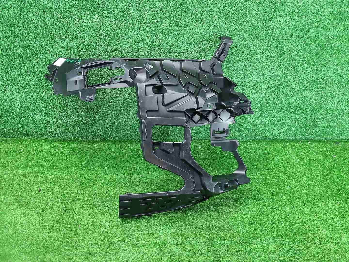 Кронштейн перед. бампера BMW X6 G06 23-нв M-paket