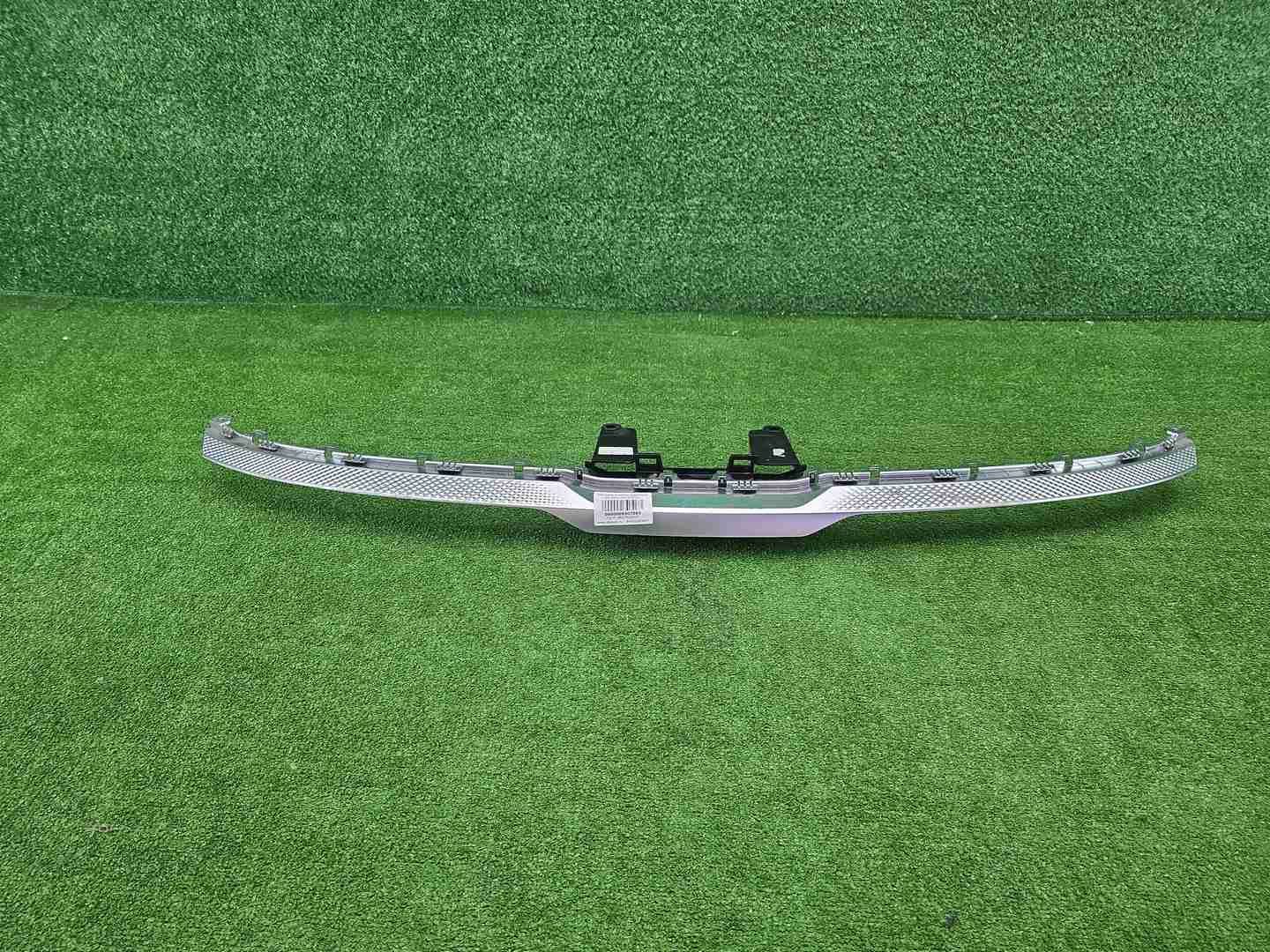 Накладка решетки радиатора Kia Seltos (2019-2025)