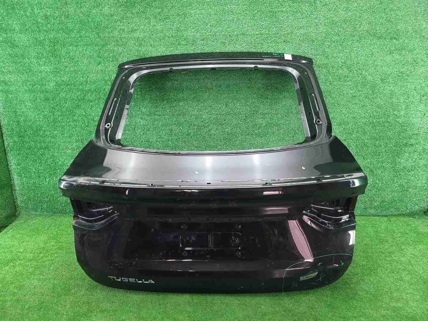 Крышка багажника Geely Tugella (2019-2024)