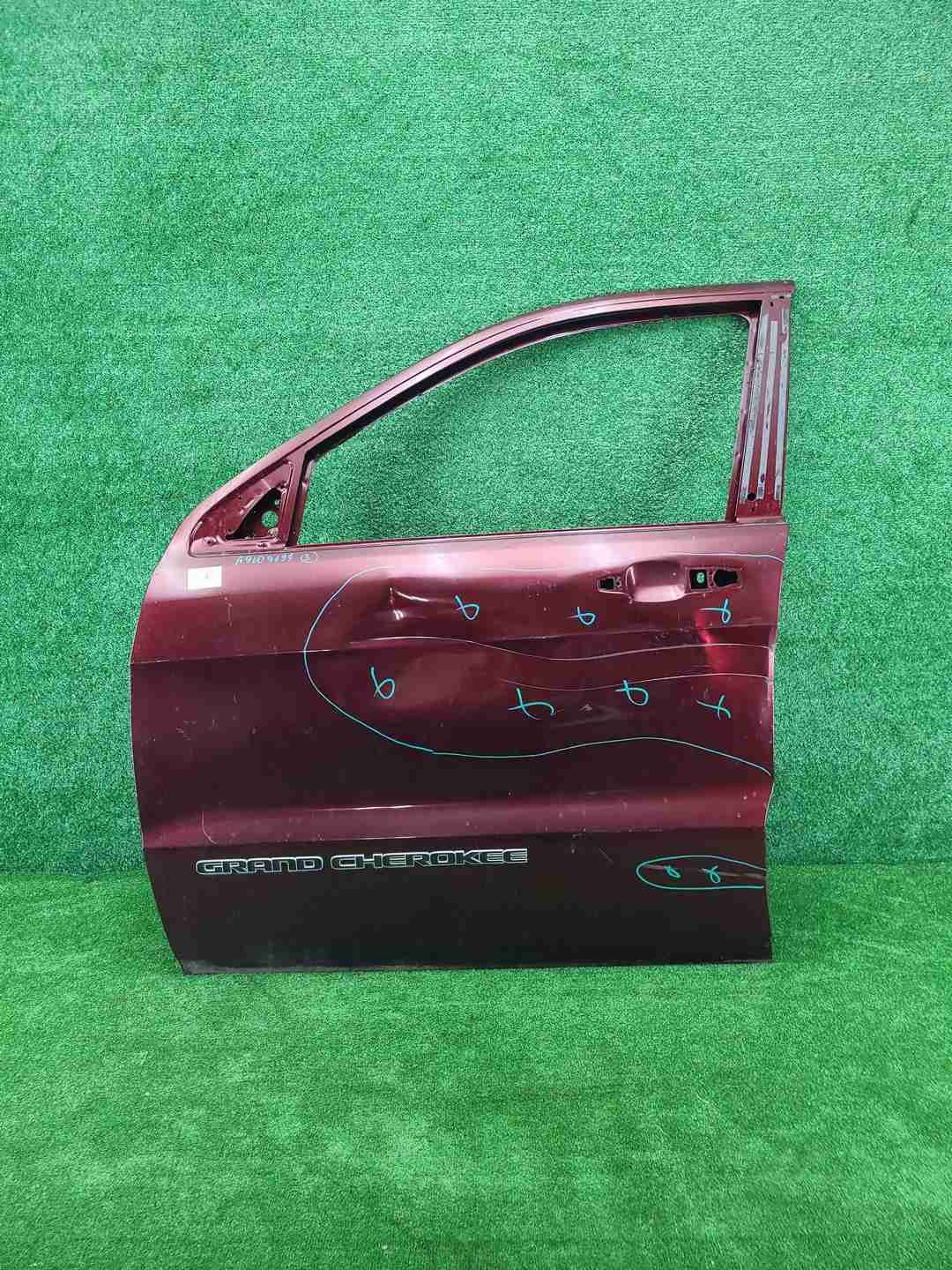 Дверь передняя левая Jeep Grand Cherokee (13-22)