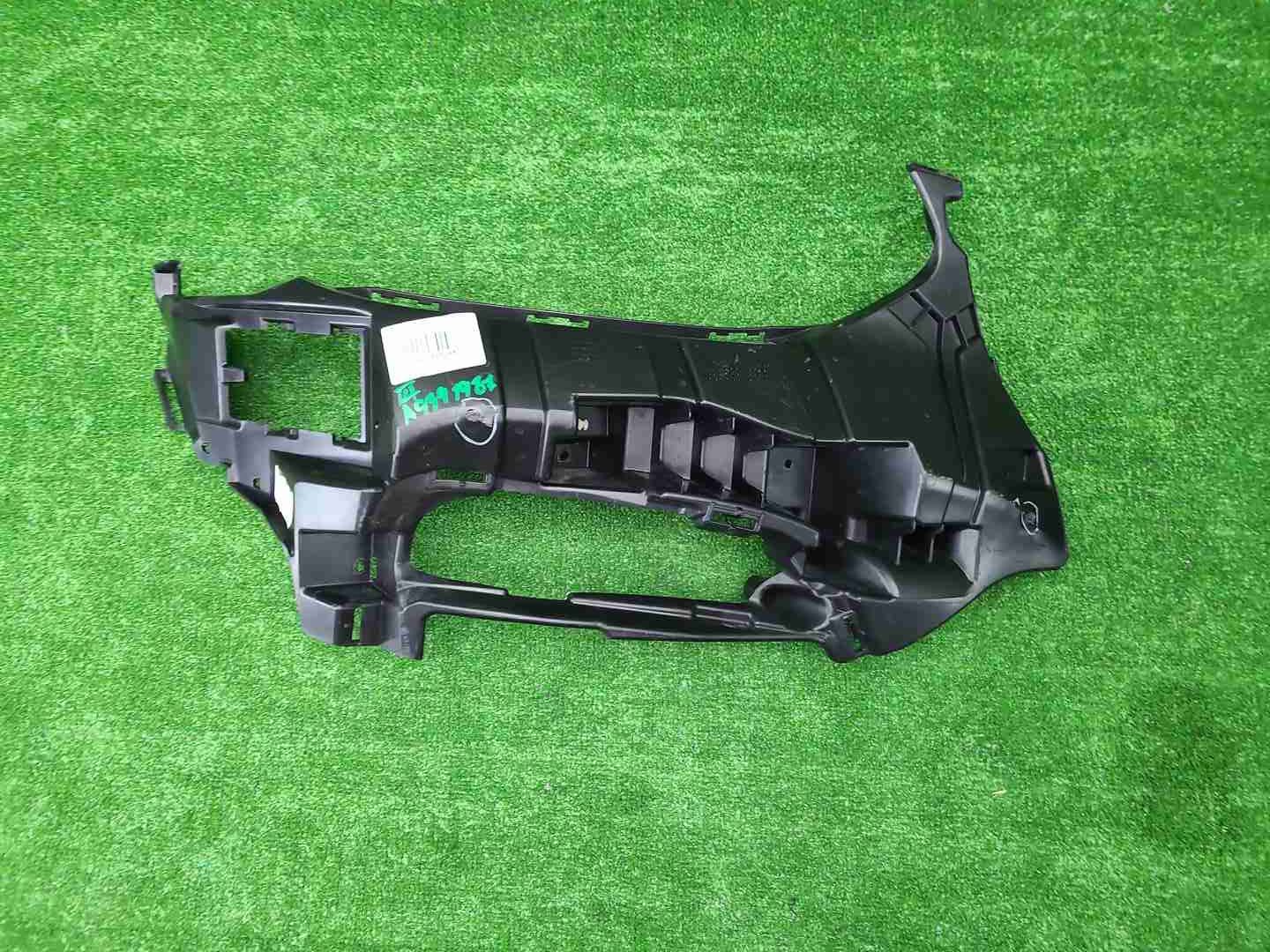 Кронштейн ПТФ правый BMW X3 G01 (17-21) M-paket