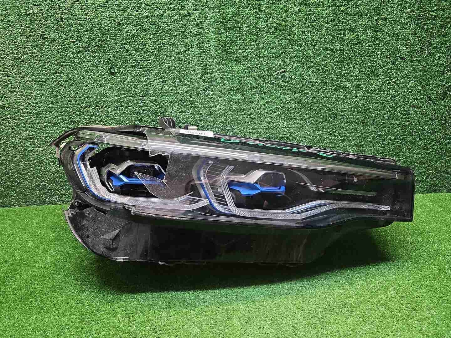Битая Фара правая BMW X7 G07 (19-22) Laser Light