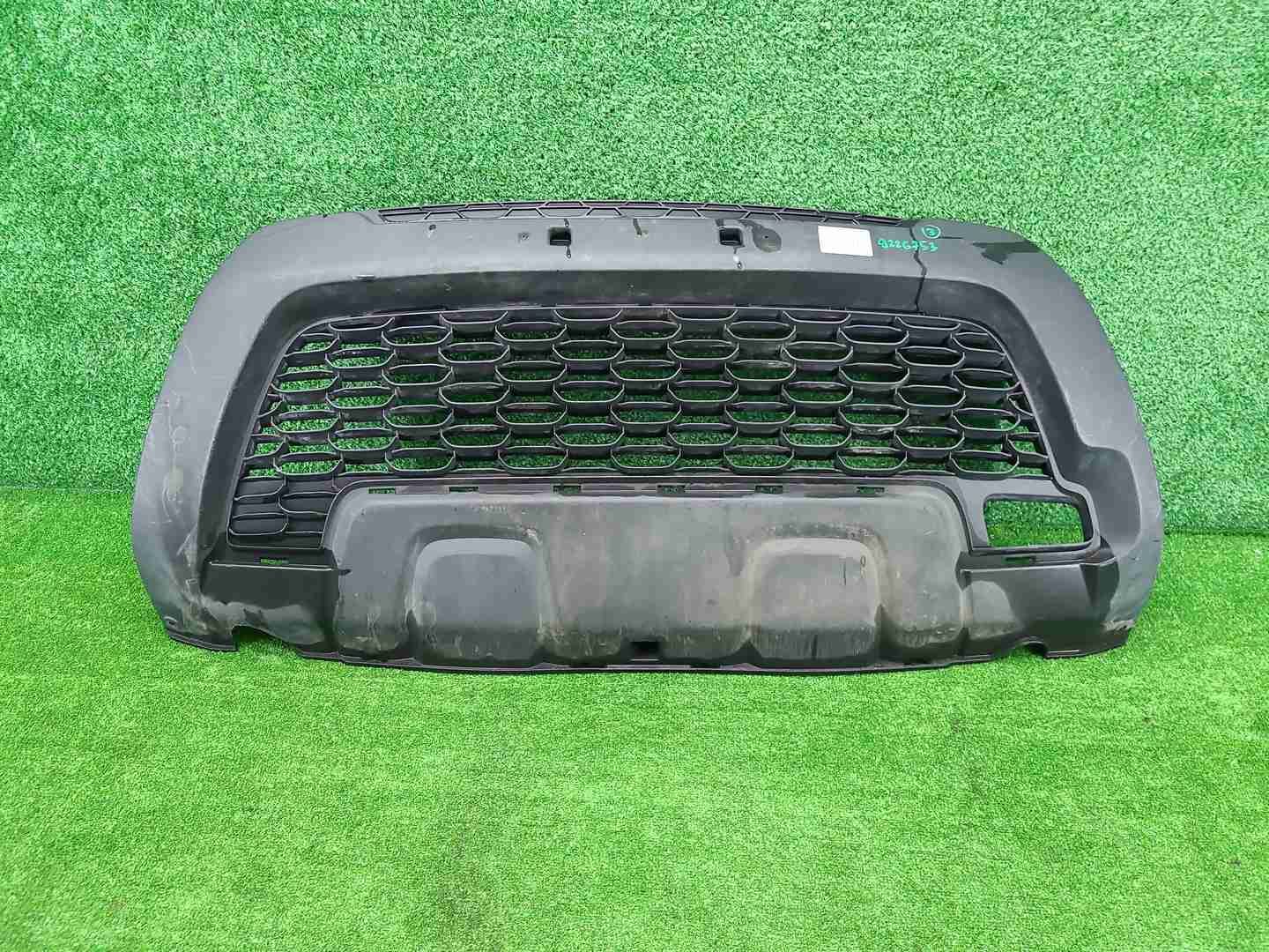 Решетка переднего бампера Renault Duster 1 (15-21)