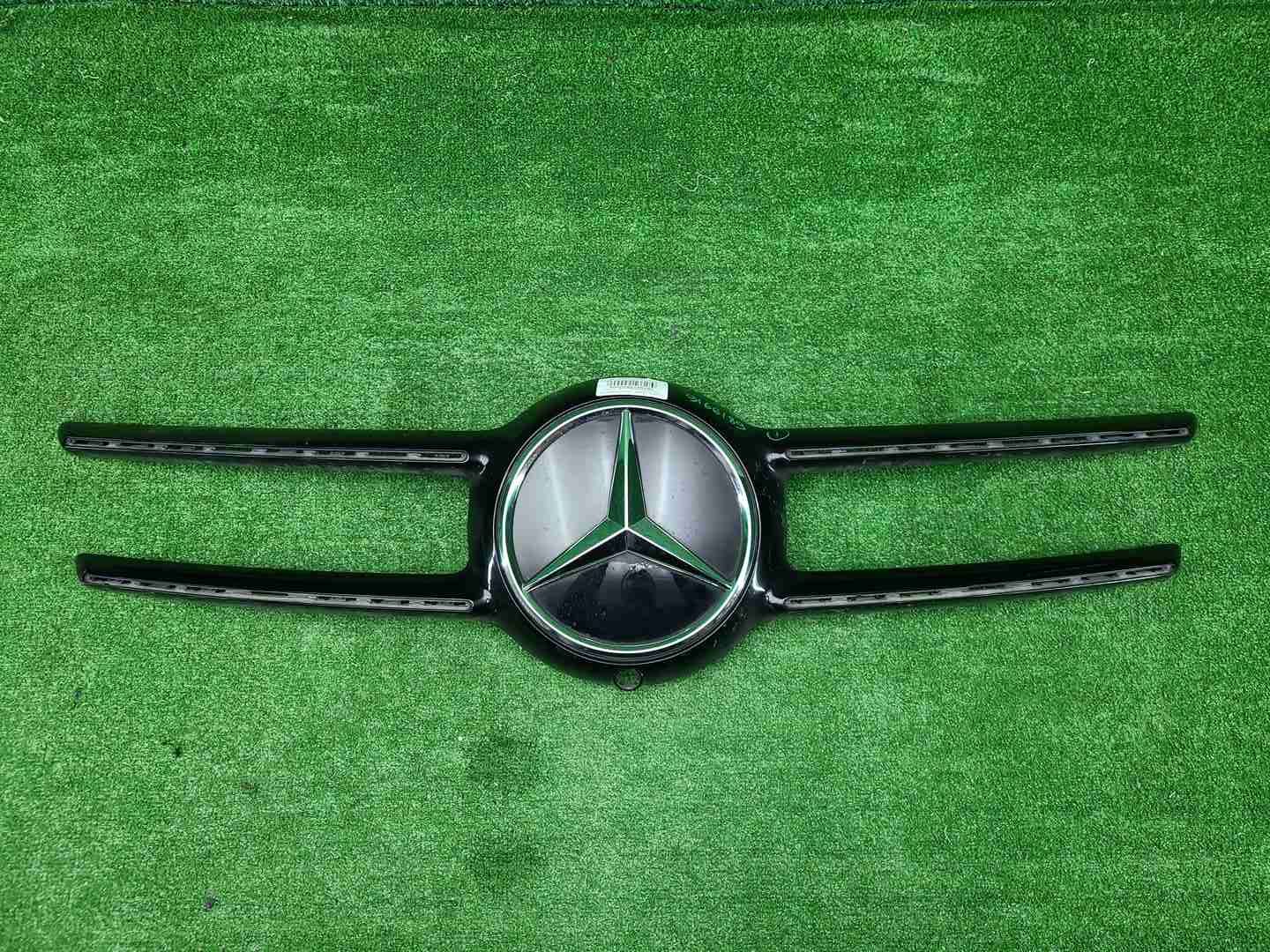 Накладка решетки радиатора Mercedes V w447 23-н.в.