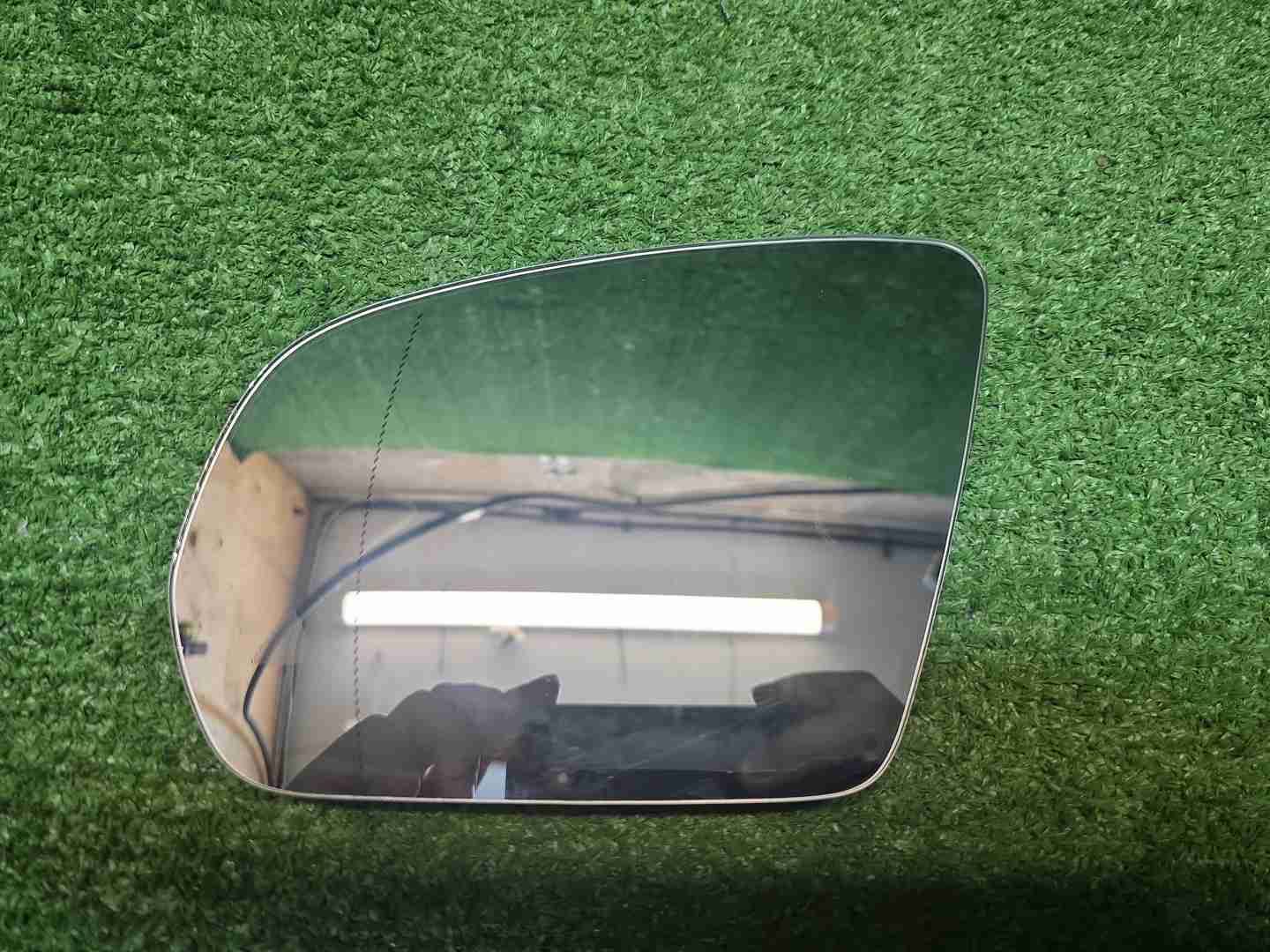 Зеркальный элемент левый Mercedes С W205 (14-18)