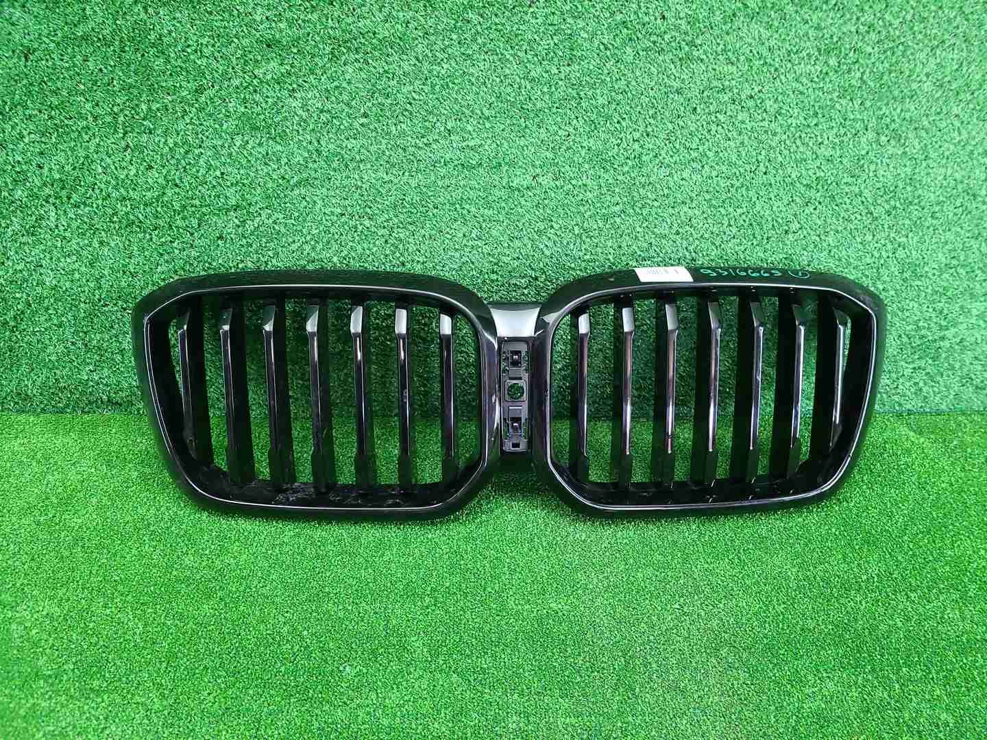 Решетка радиатора BMW X3 G01 (2021-2024)