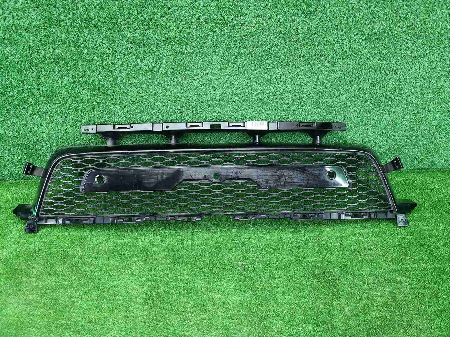 Решетка переднего бампера RR Sport 2 L494 (17-22)