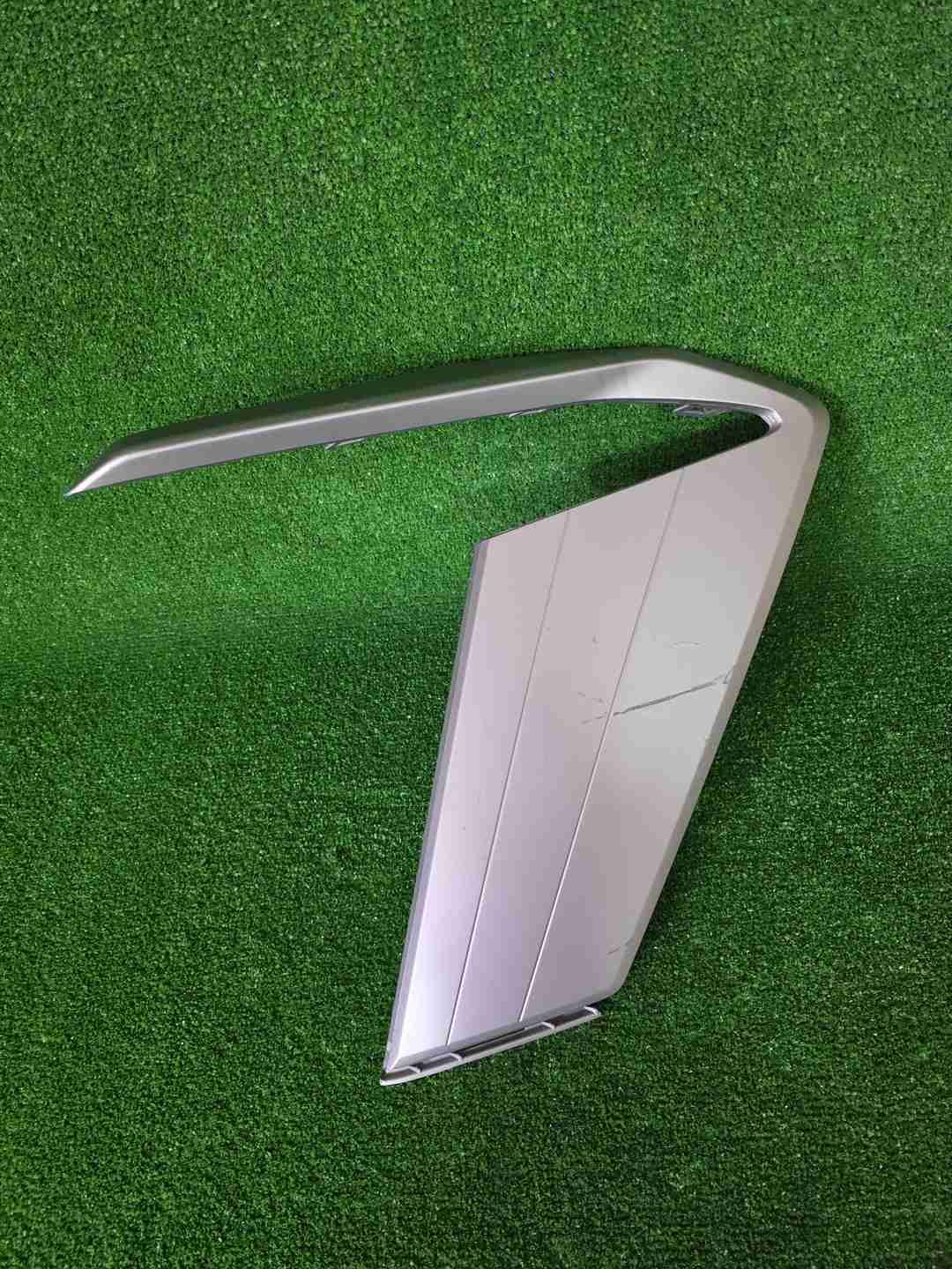 Накладка бампера правая Geely Coolray (2023-н.в.)