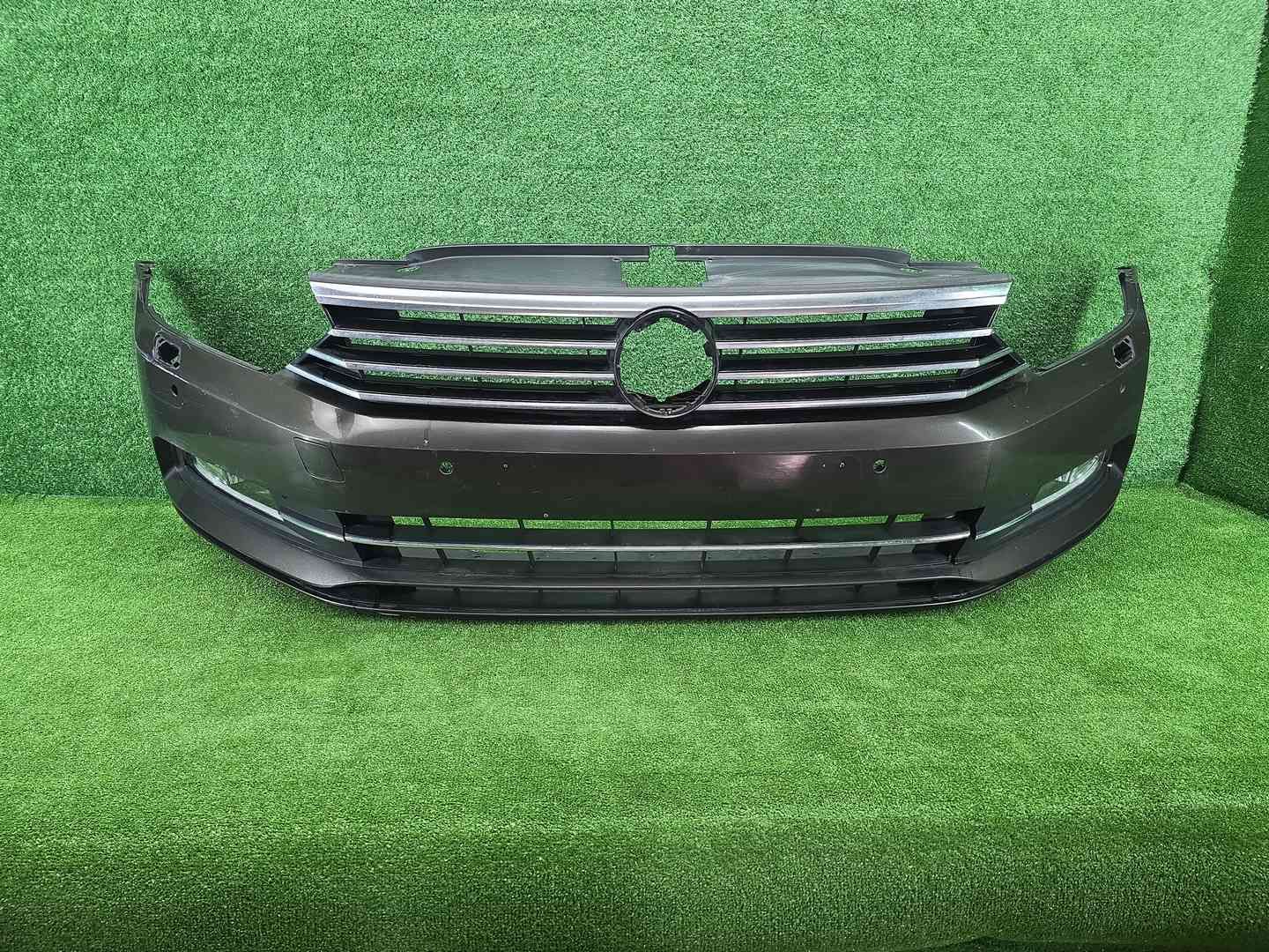 Бампер передний VW Passat B8 (2014-2020) (В сборе)
