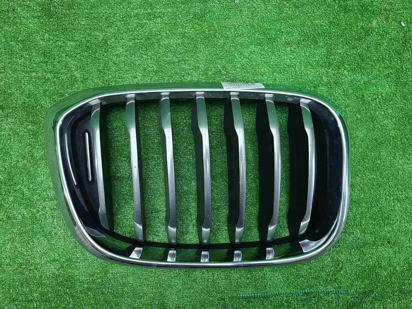 Решетка радиатора правая BMW X3 G01 X4 G02 (17-21)