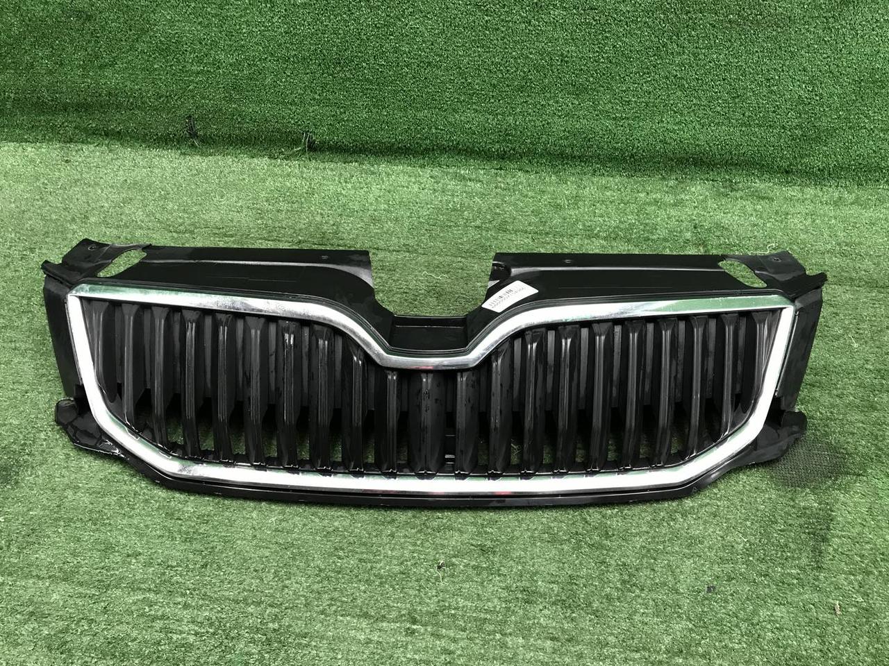Решетка радиатора Skoda Octavia A7 (2013-2017)