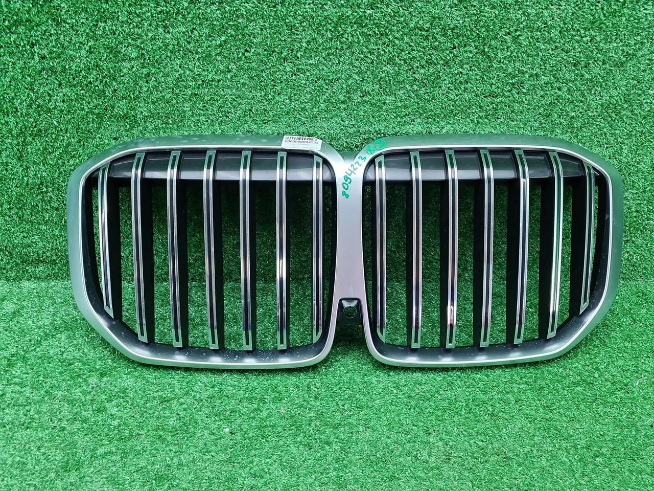 Решетка радиатора BMW X7 G07 (2022-н.в.)