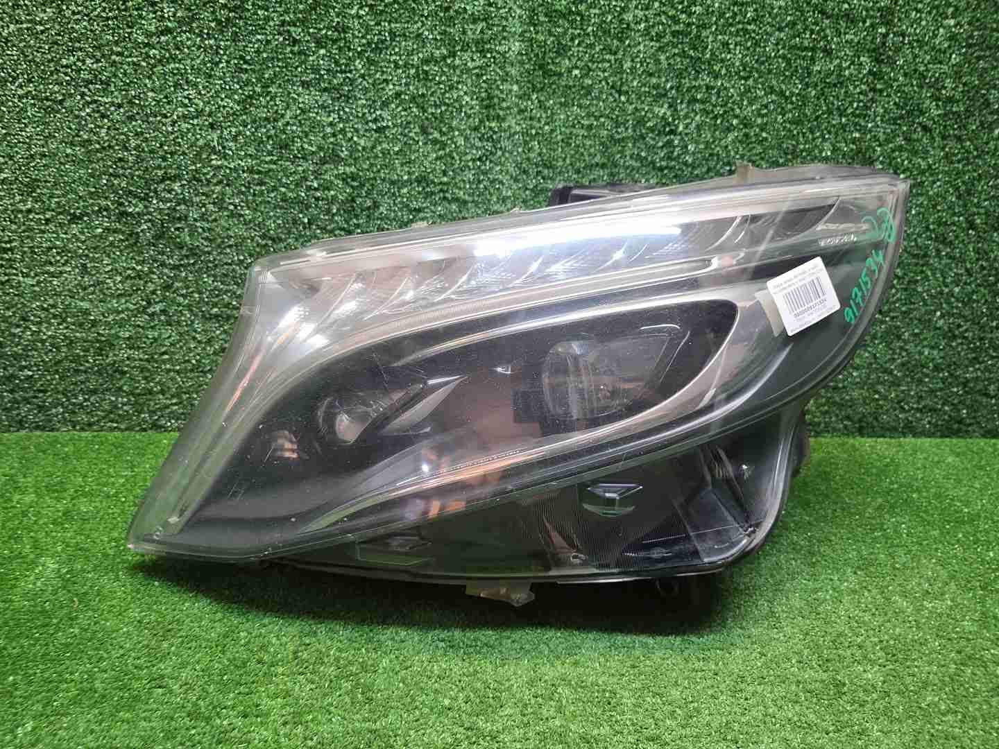 Фара левая Mercedes V w447 (2014-н.в.) LED