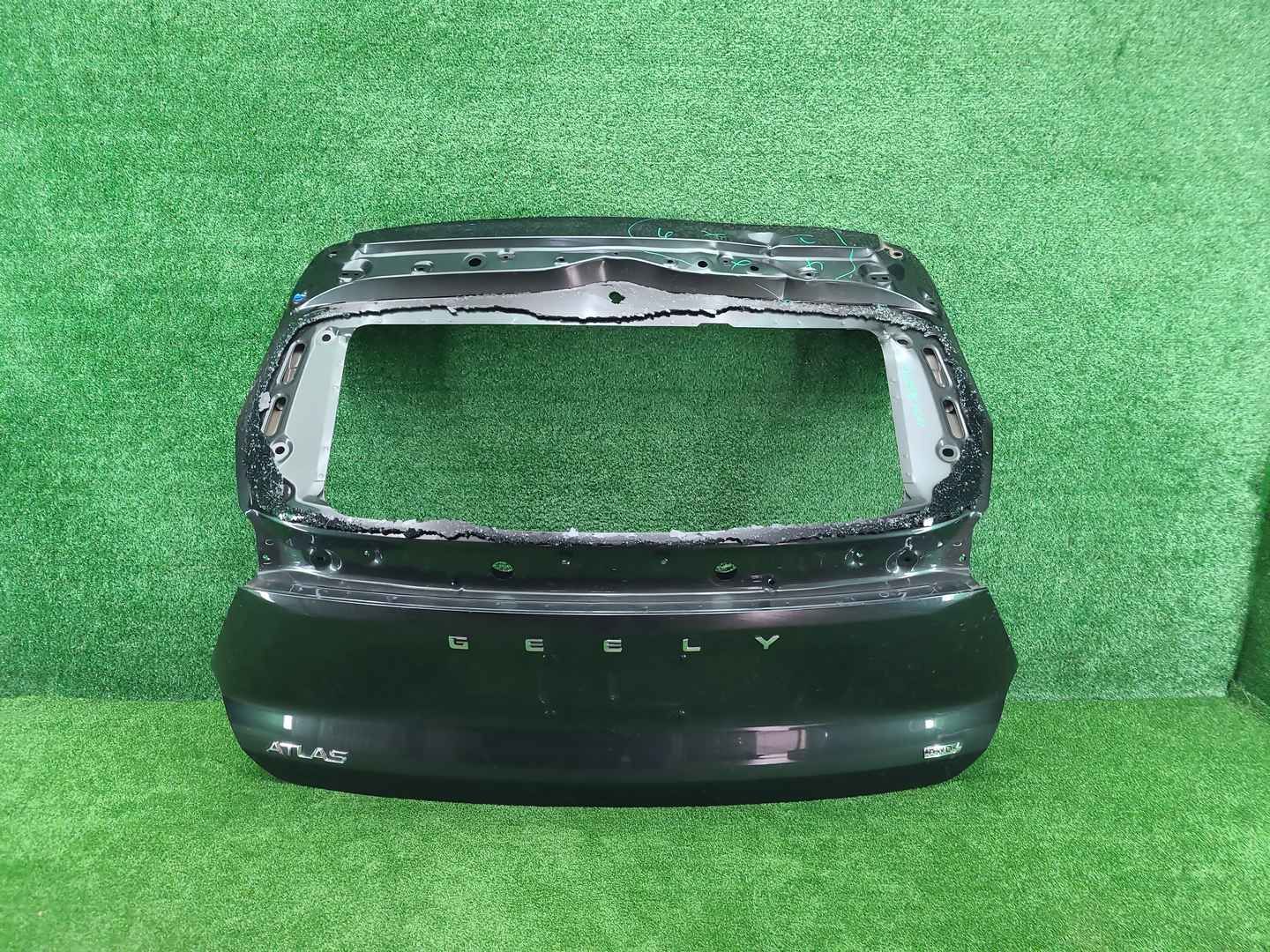Крышка багажника Geely Atlas 2 (2023-н.в.)