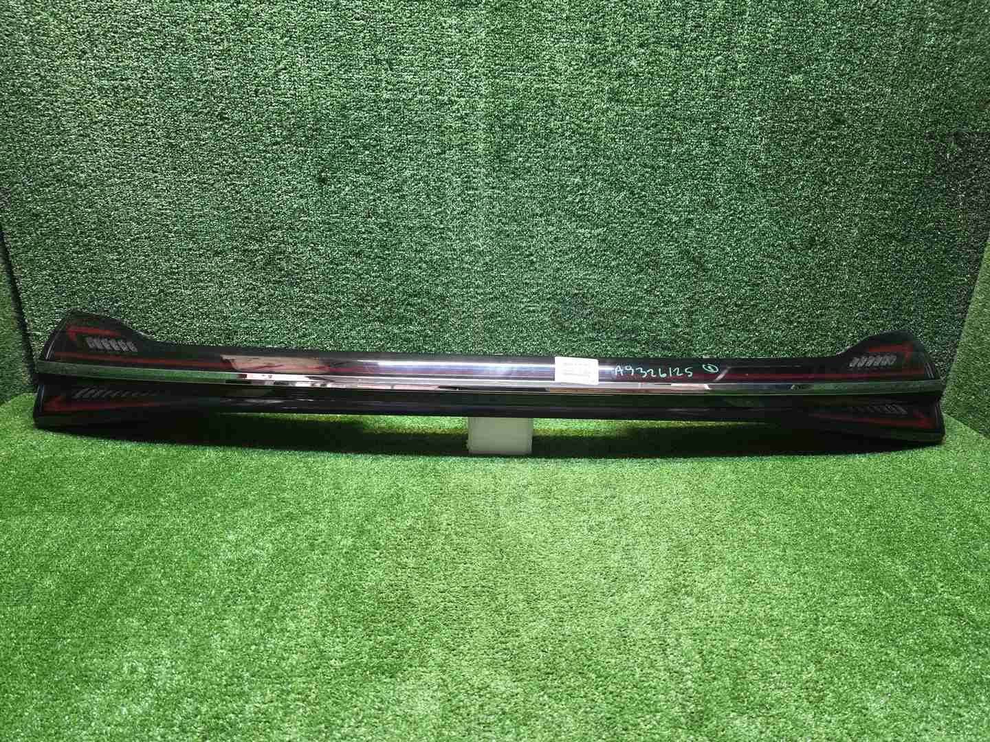 Фонарь крышки багажника Hongqi HS5 (2023-н.в.)