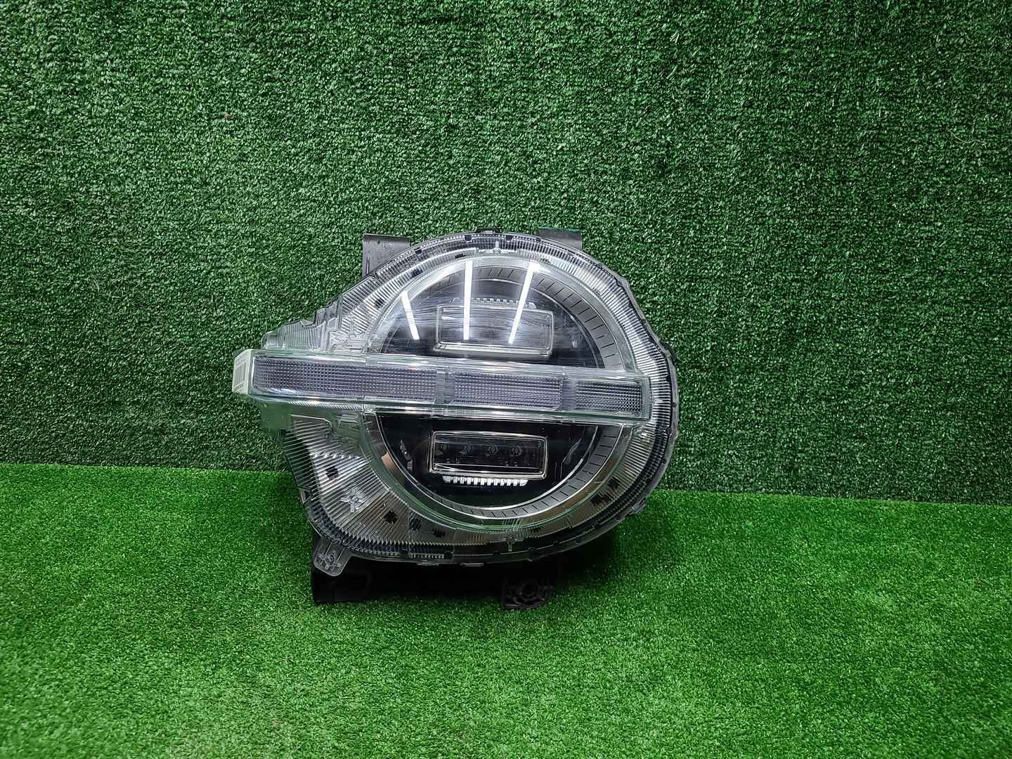 Фара левая Tank 300 (2021-н.в.) LED