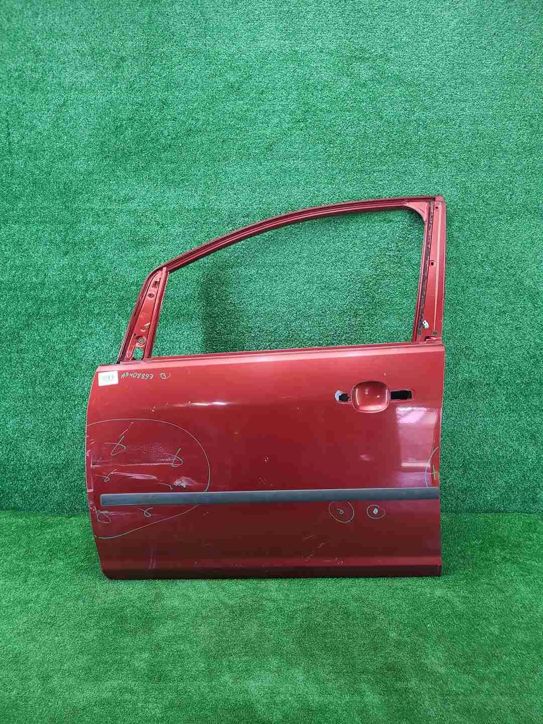 Дверь передняя левая Ford C-Max 1 (2003-2010)