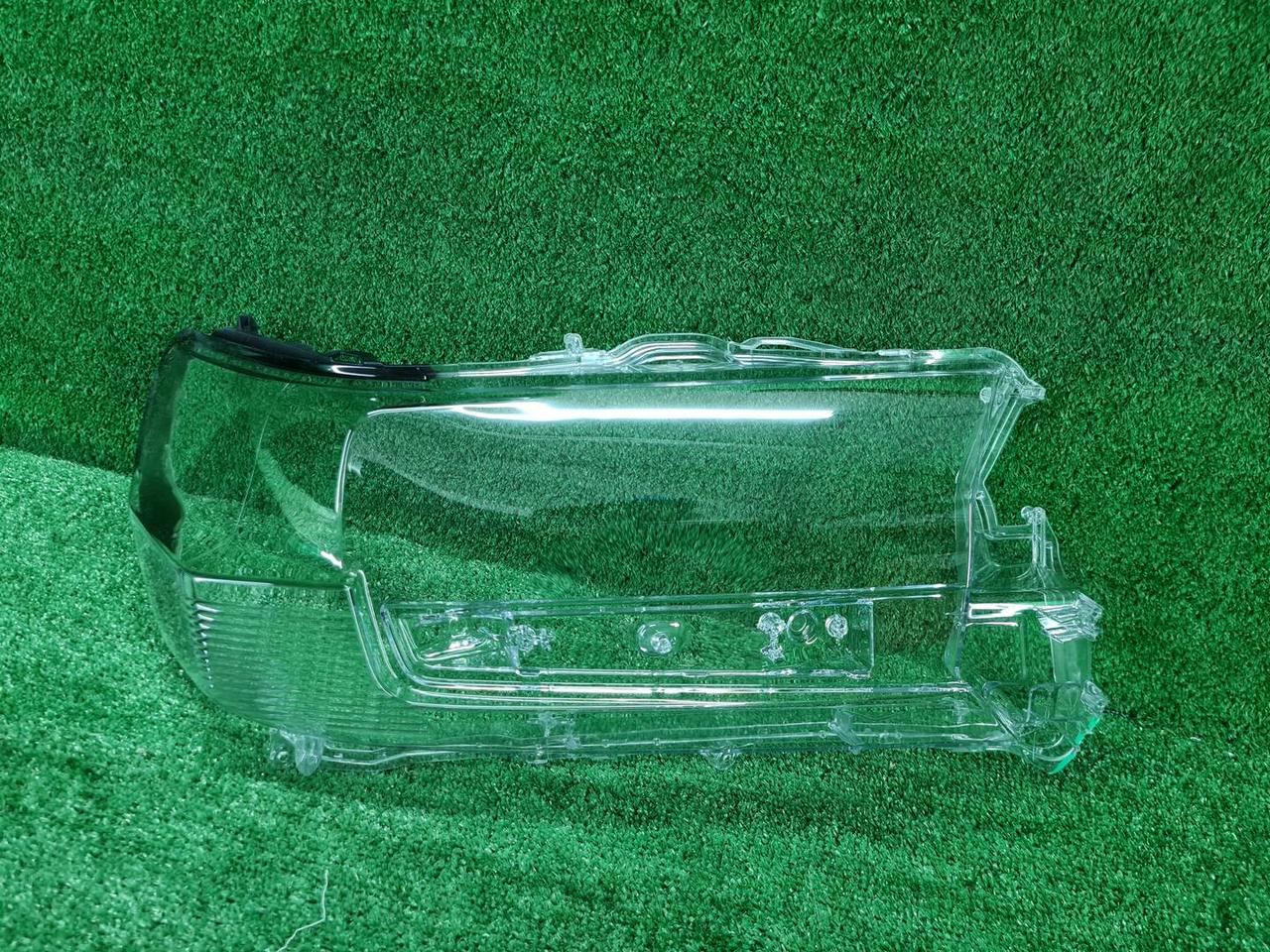 Стекло фары правое Toyota Land Cruiser 200 (2015-2021) LED