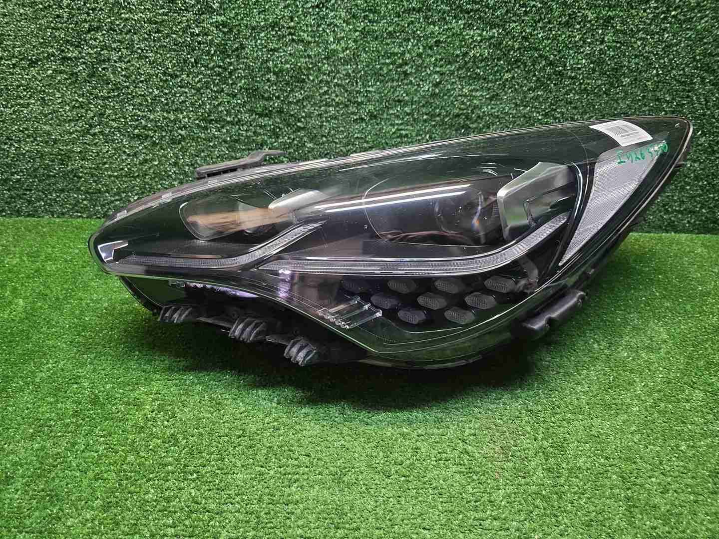 Фара левая KIA Stinger CK (2017-2021) LED