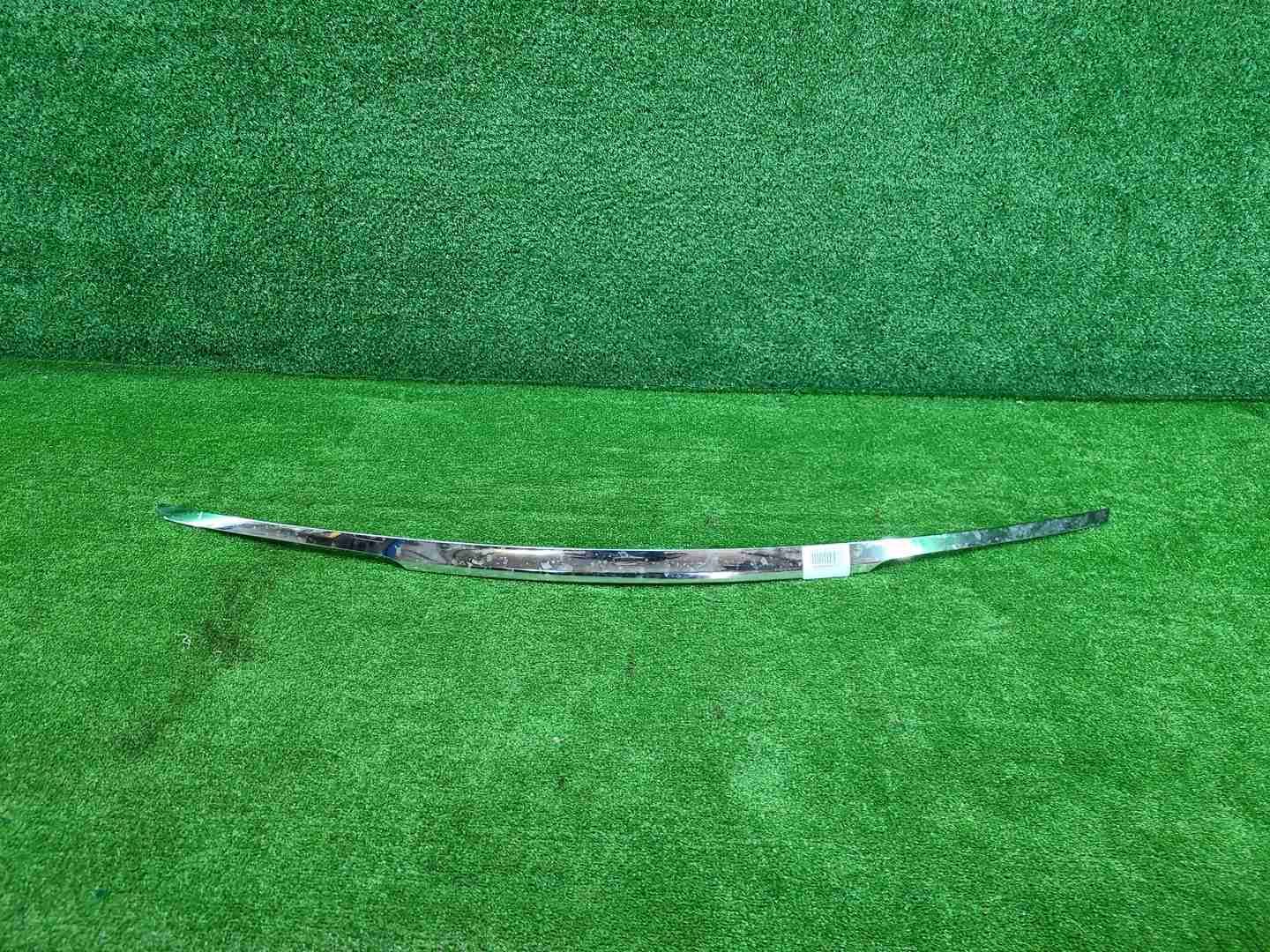 Накладка крышки багажника Mercedes S W223 (20-нв)