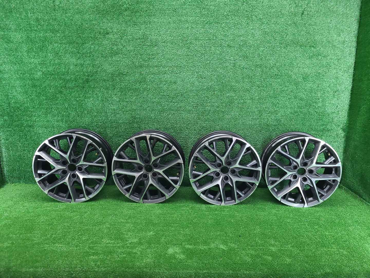 Диск Комплект дисков R18 Changan CS75PLUS (19-нв)
