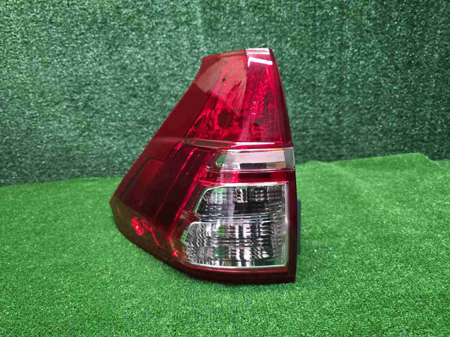 Фонарь левый нижний Honda Cr-v 4 (2014-2018)