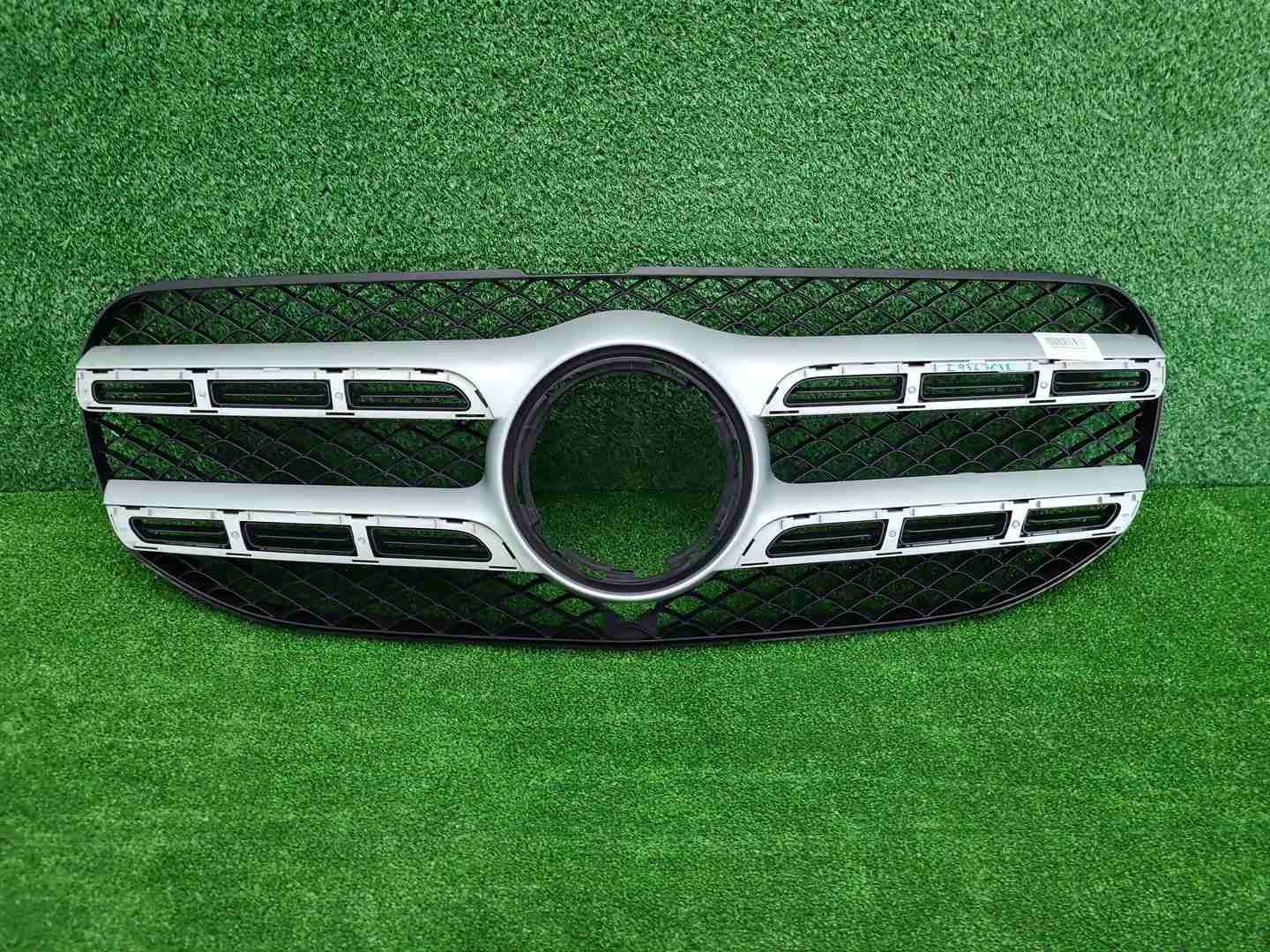 Решетка радиатора Mercedes GLS x167 (2019-2023)