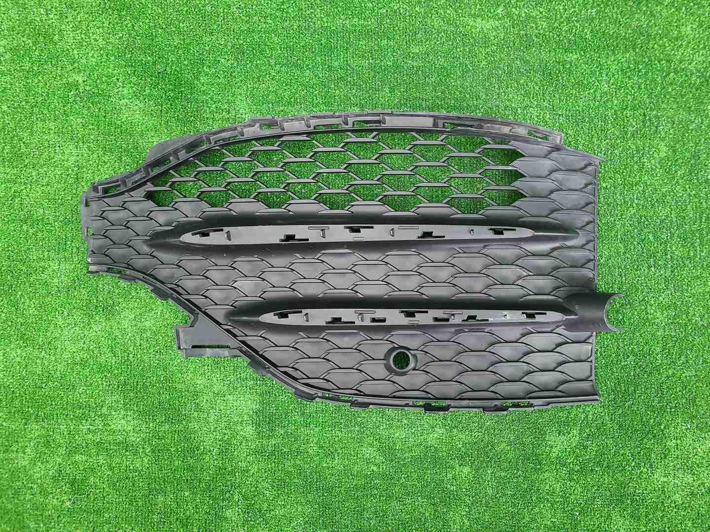 Решетка перед. бампера Mercedes GLE V167 18-24 AMG