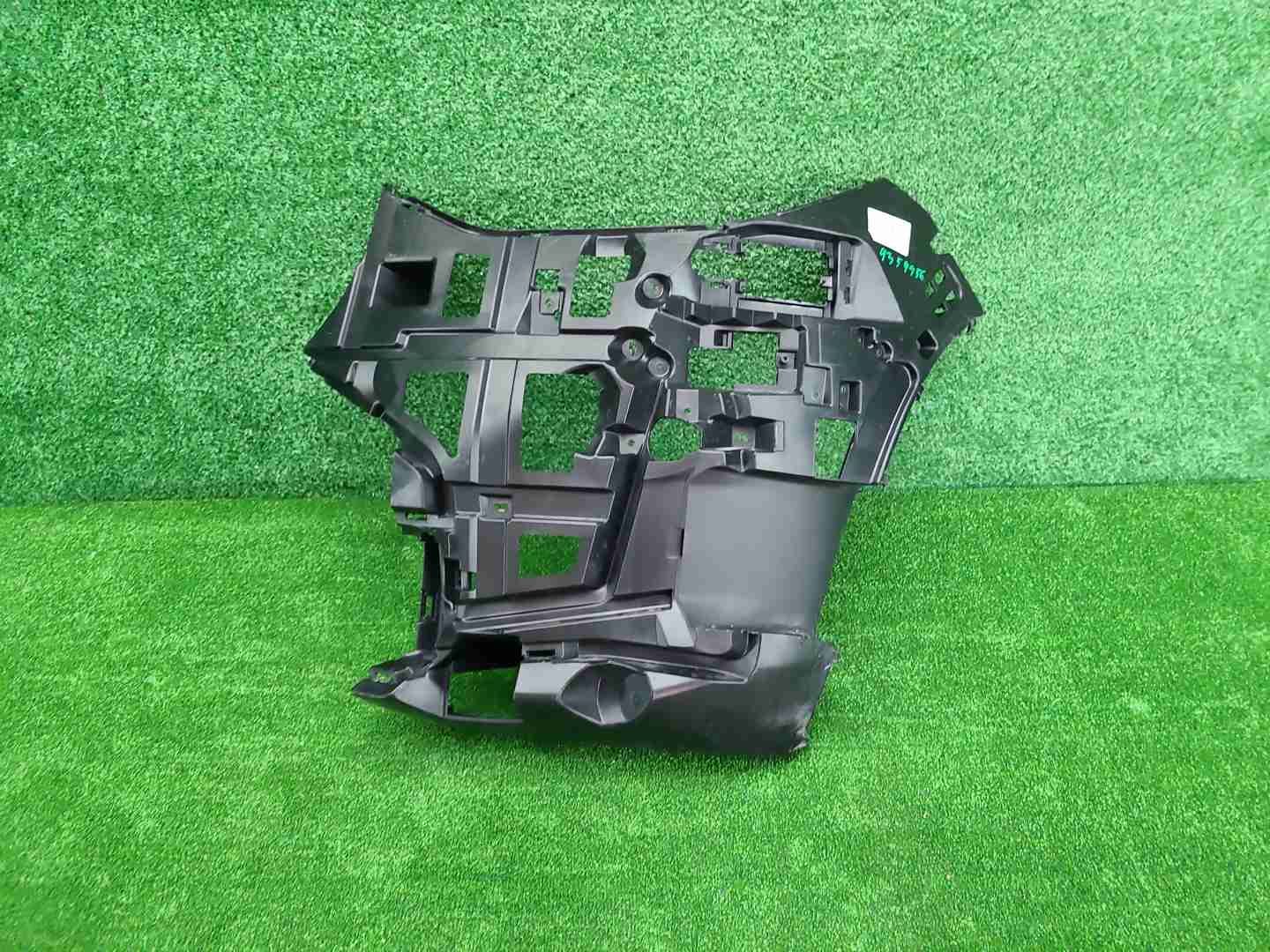 Кронштейн переднего бампера BMW X3 G45 G48 (24-нв)