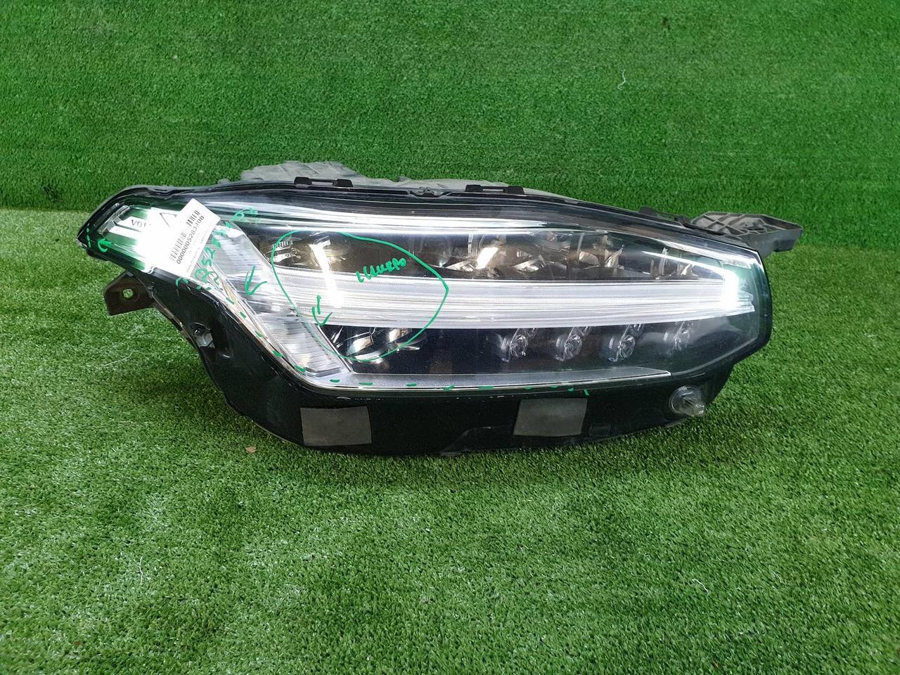 Фара правая Volvo XC90 2 (2014-2019) Full LED