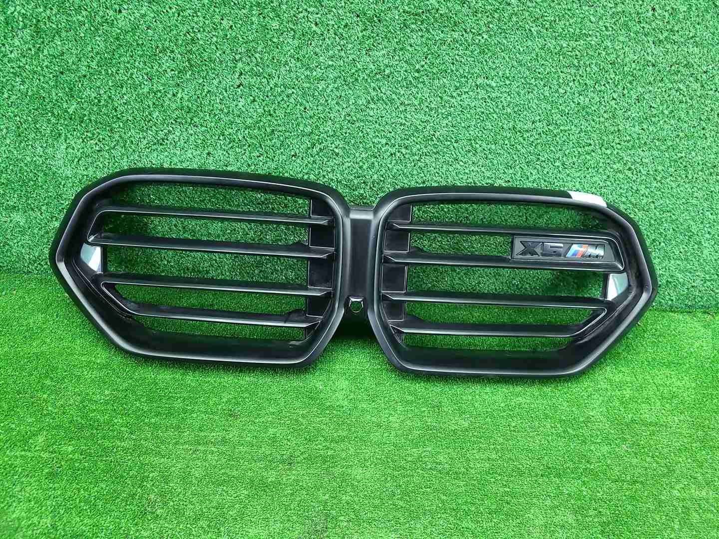 Решетка радиатора BMW X5M F95 (2023-н.в.)