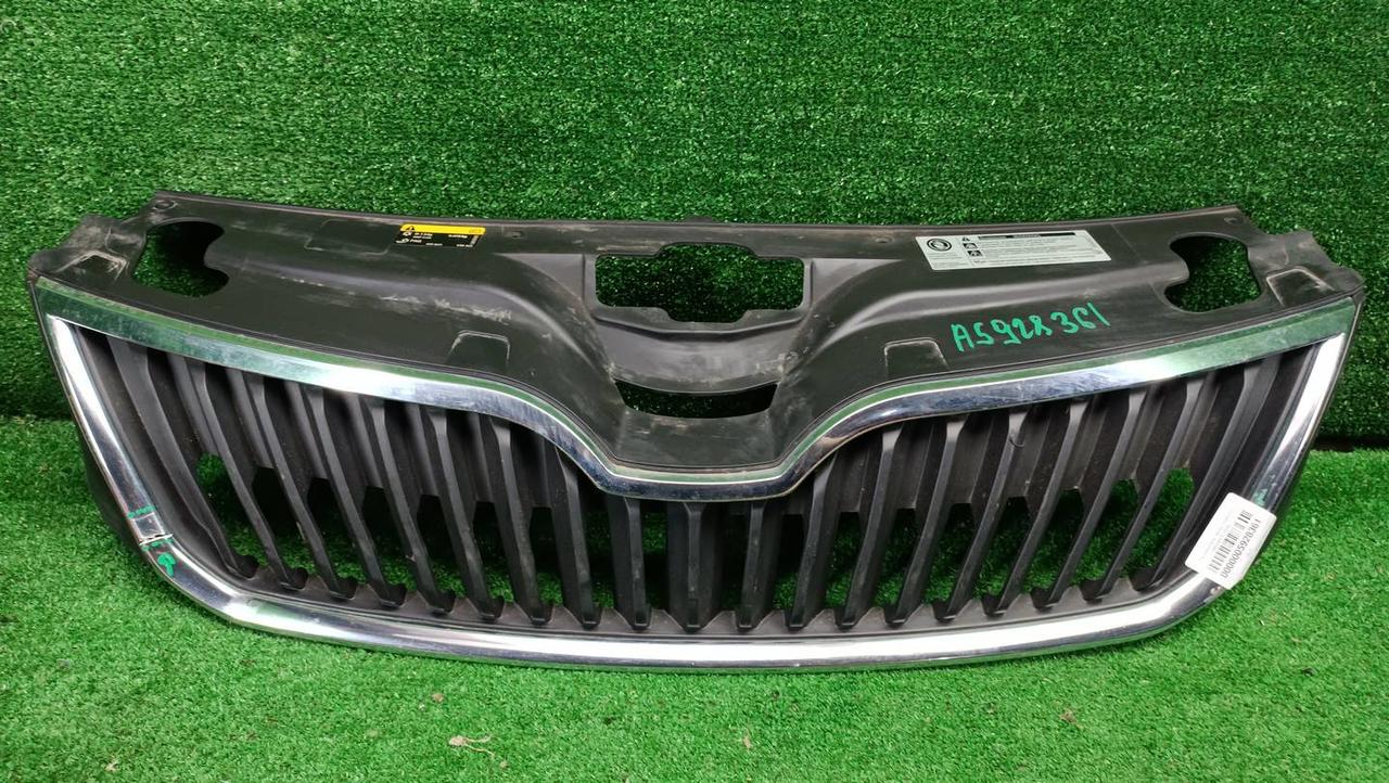 Решетка радиатора Skoda Rapid 1 (2012-2020)