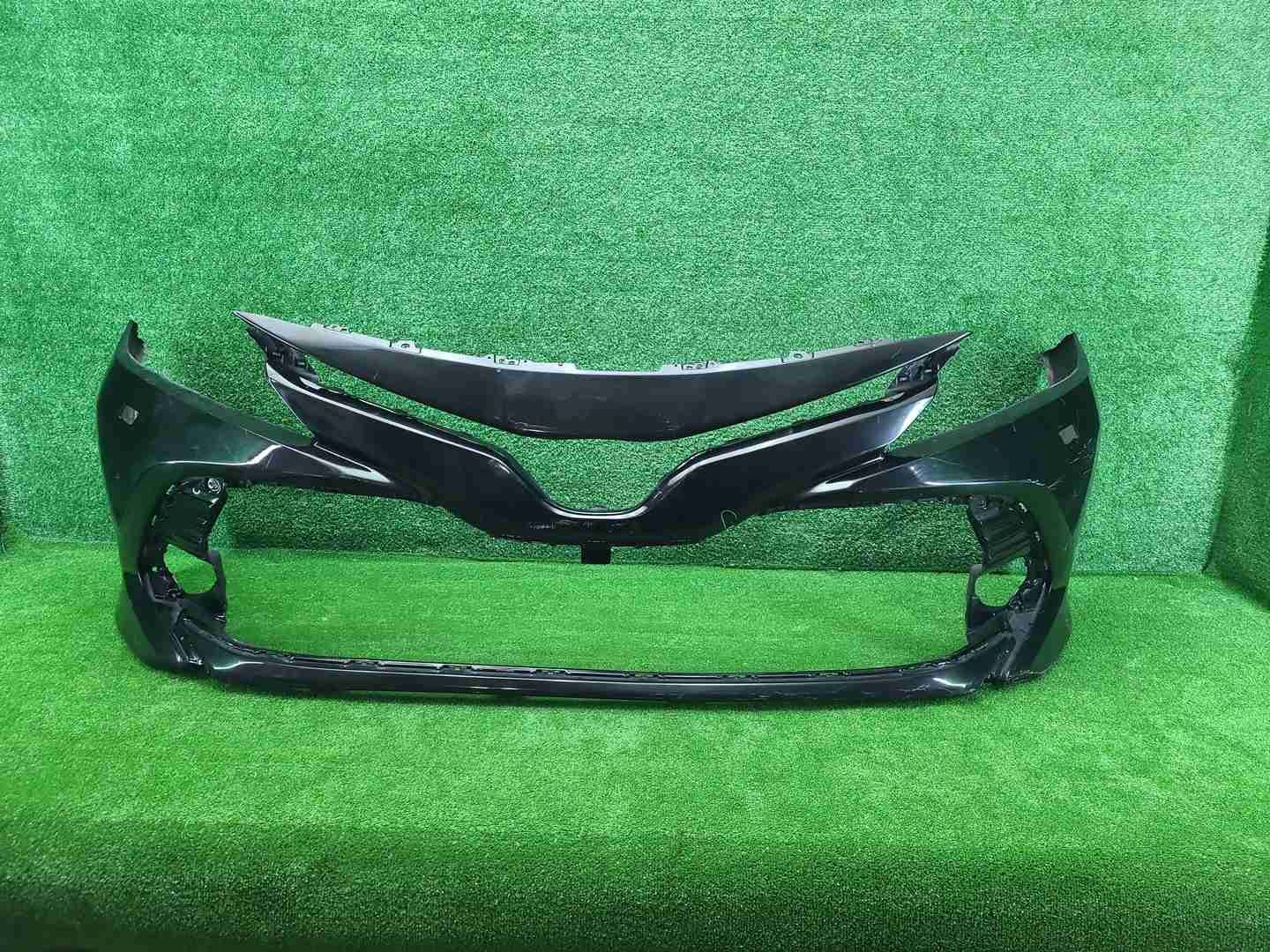 Бампер передний Toyota Camry 8 XV70 (2017-2021)