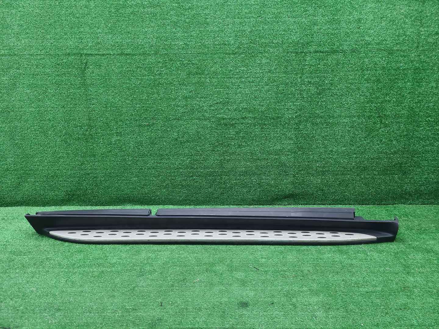 Накладка порога правая Mercedes ML GLE W166 11-18