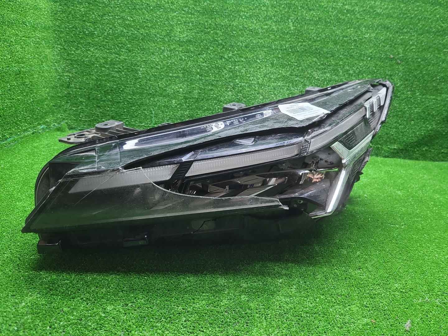 Фара левая Geely Coolray (2023-н.в.) LED