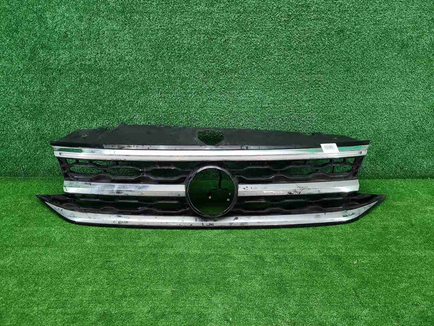 Решетка радиатора VW Talagon (2021-2025)