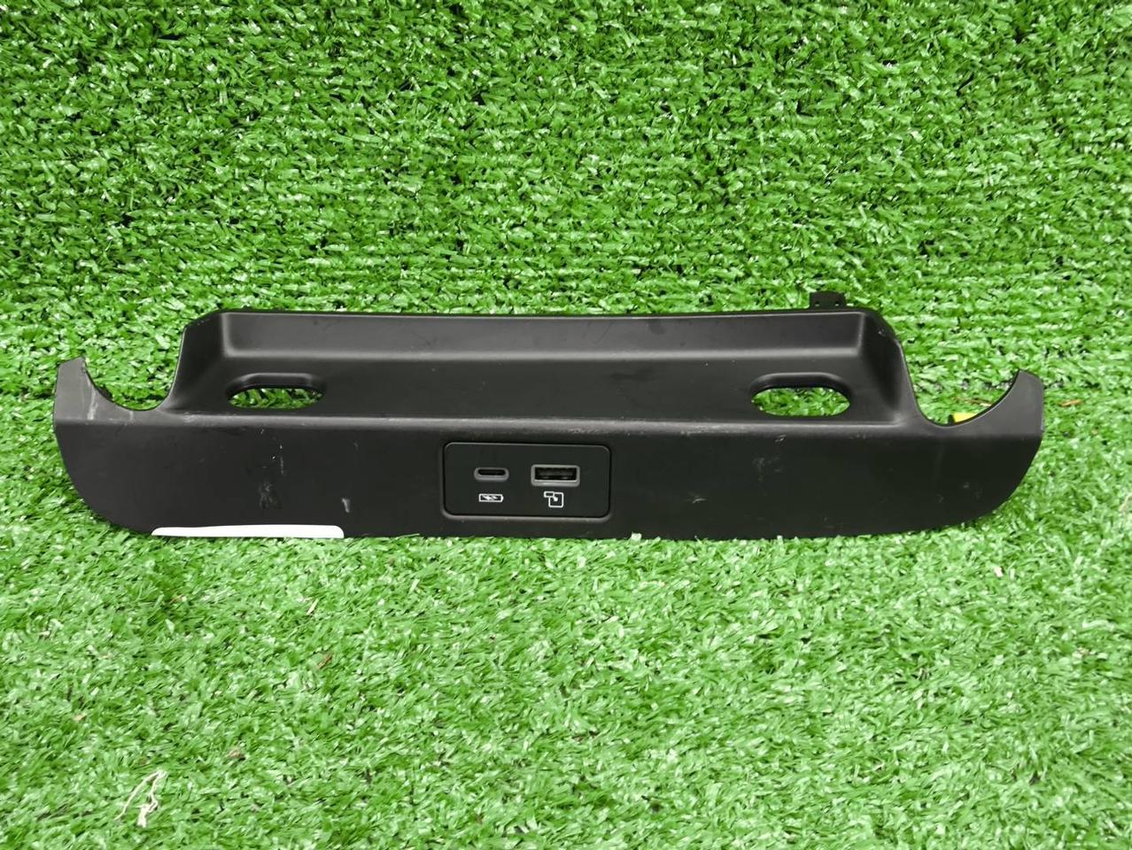 Модуль USB Omoda C5 (2022-н.в.)