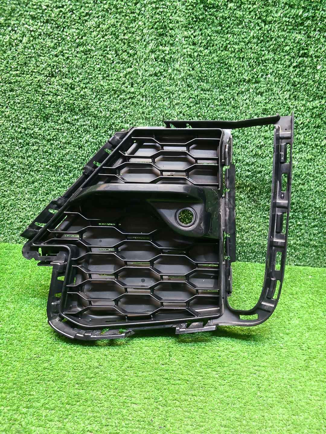 Решетка бампера левая BMW X7 G07 (19-22) M-paket