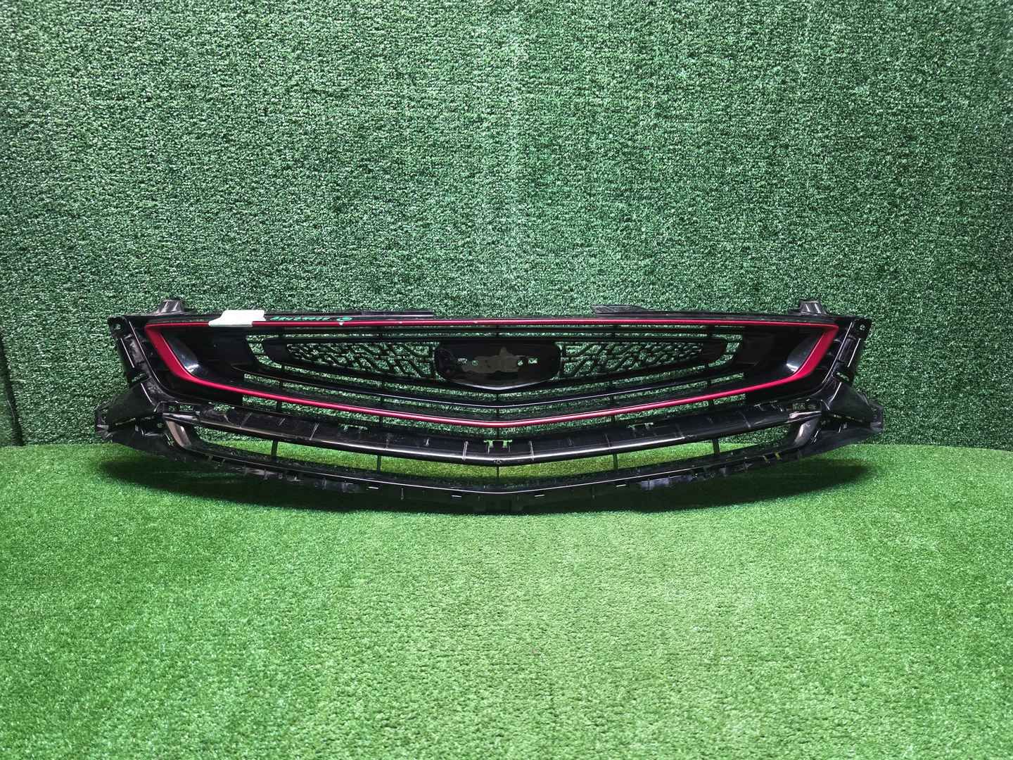 Решетка радиатора Geely Coolray (2019-2024)