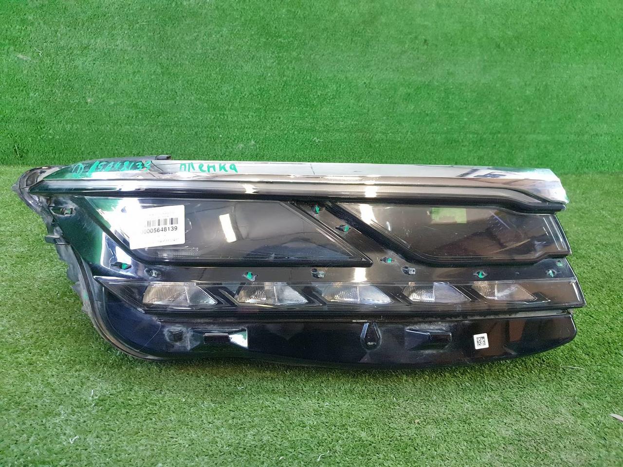 Фара правая VW Touareg 3 (2018-н.в.) LED (В пленке)