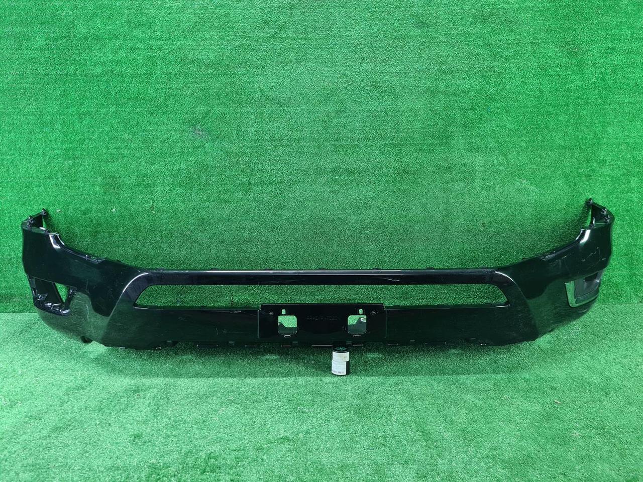 Бампер передний Toyota Land Cruiser 300 (2021-н.в.)