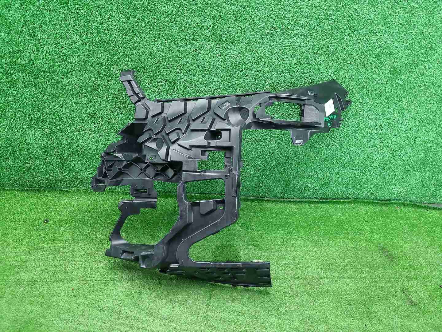 Кронштейн перед. бампера BMW X6 G06 23-нв M-paket