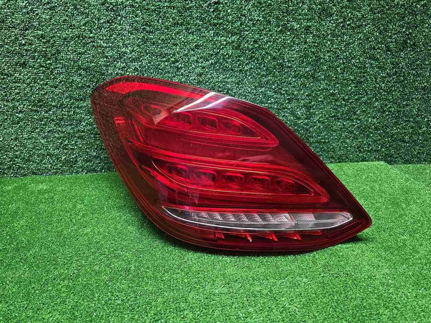 Фонарь левый Mercedes C W205 (2014-2018)